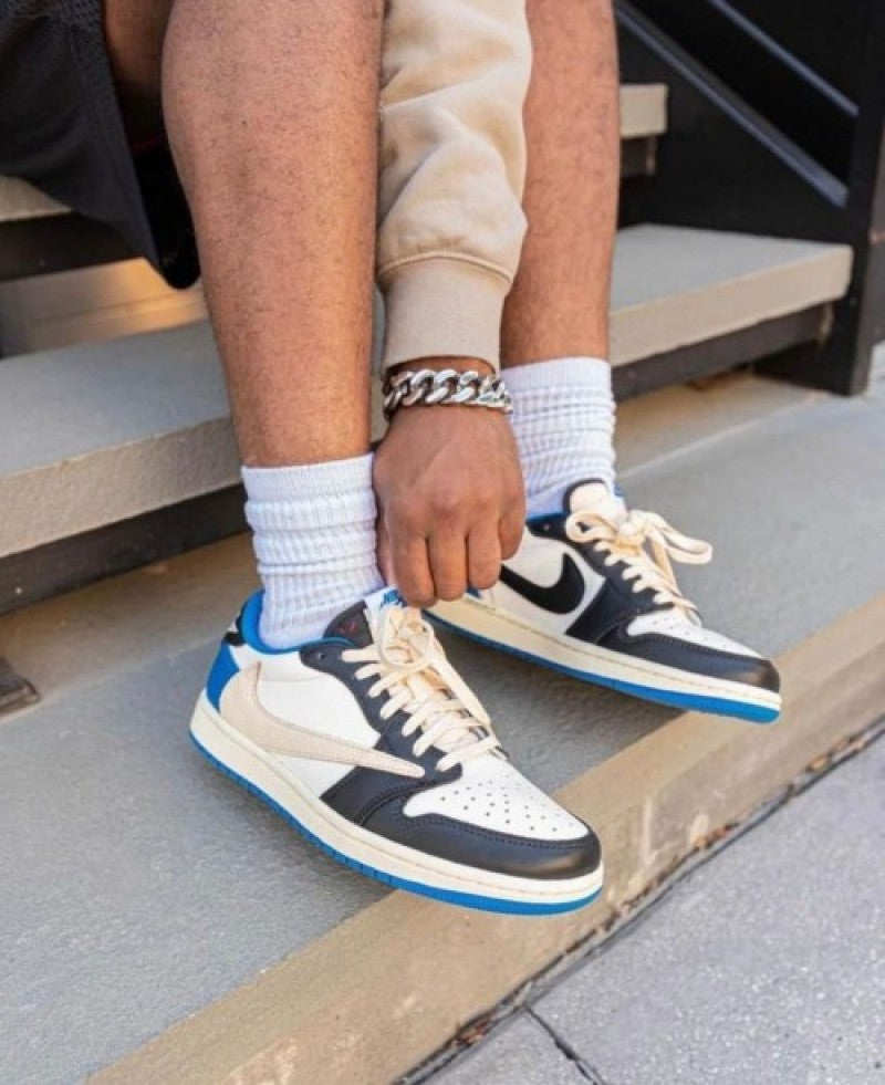 NikeAir Jordan 1 low OG x FRAGMEN X TRAVI SCOTT