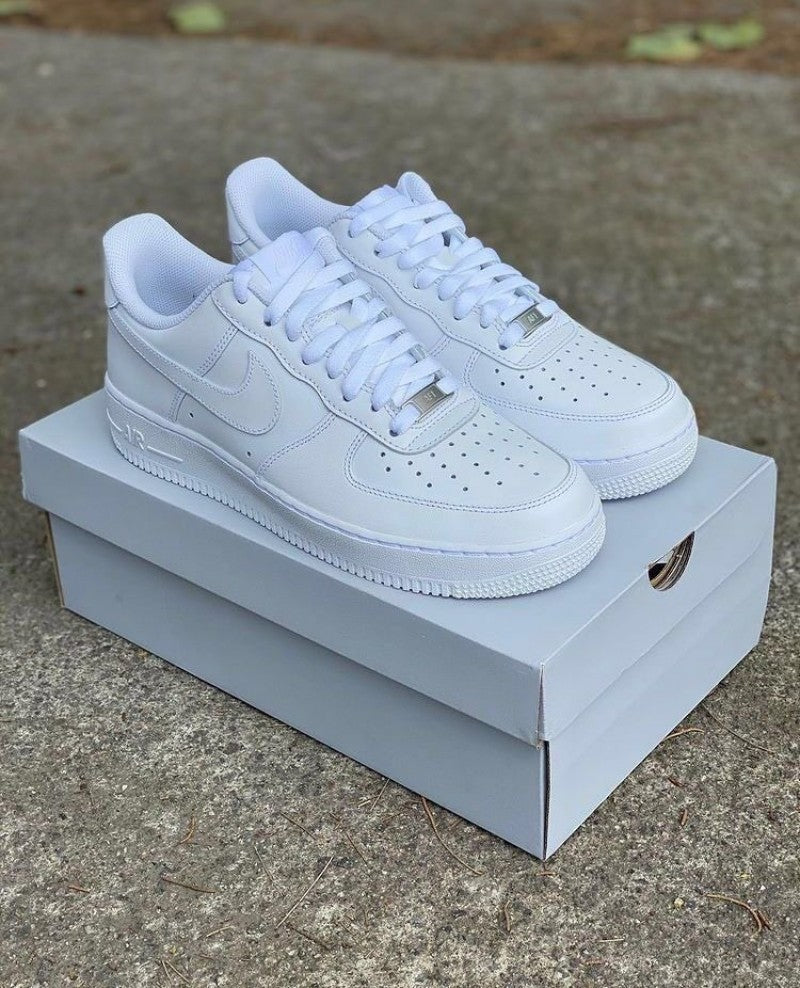 .Nikee Airforce 1 white pure leather for men
