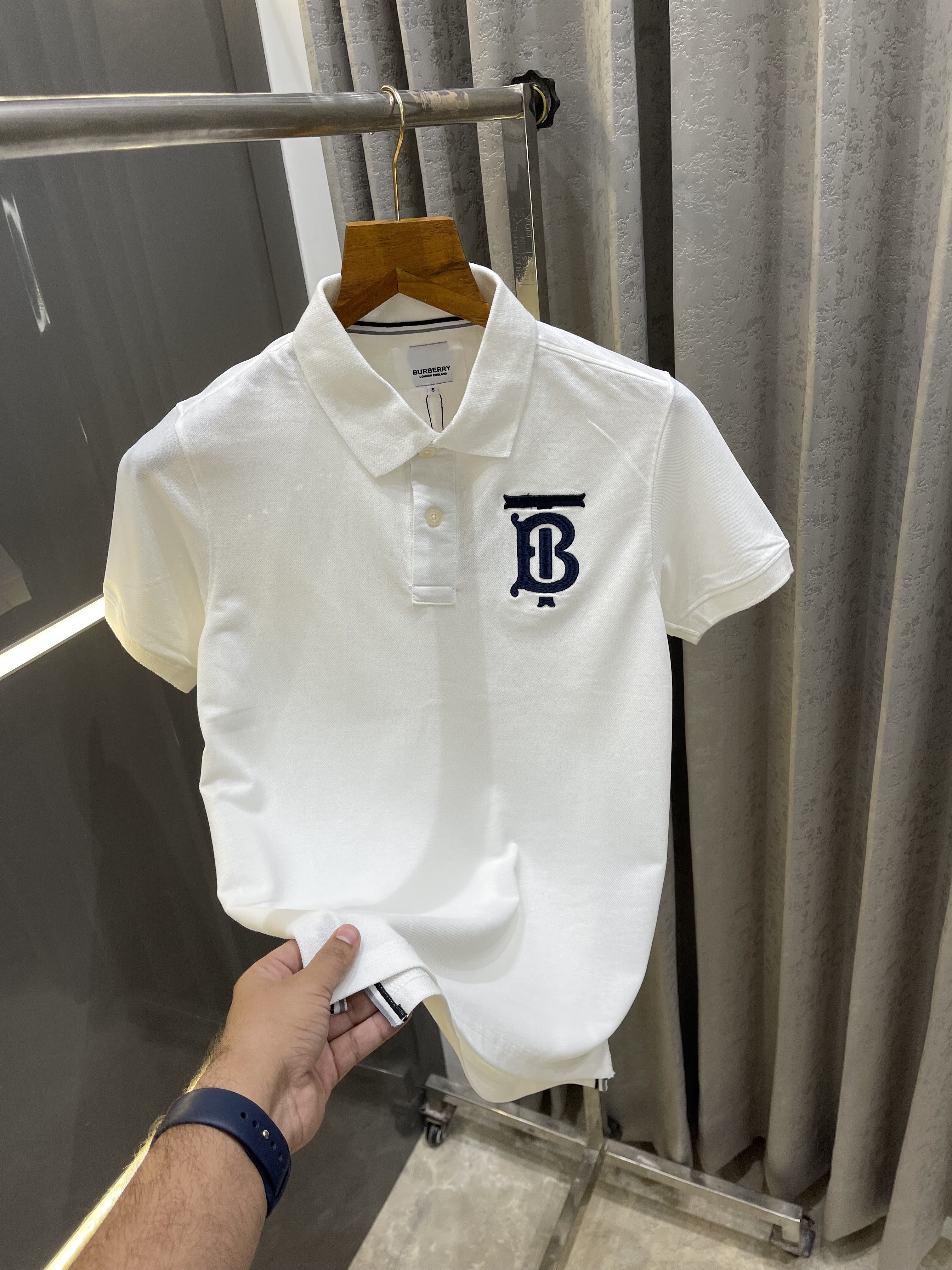 BURBERR.Y WHITE PRINTED PREMIUM PILO T-SHIRT