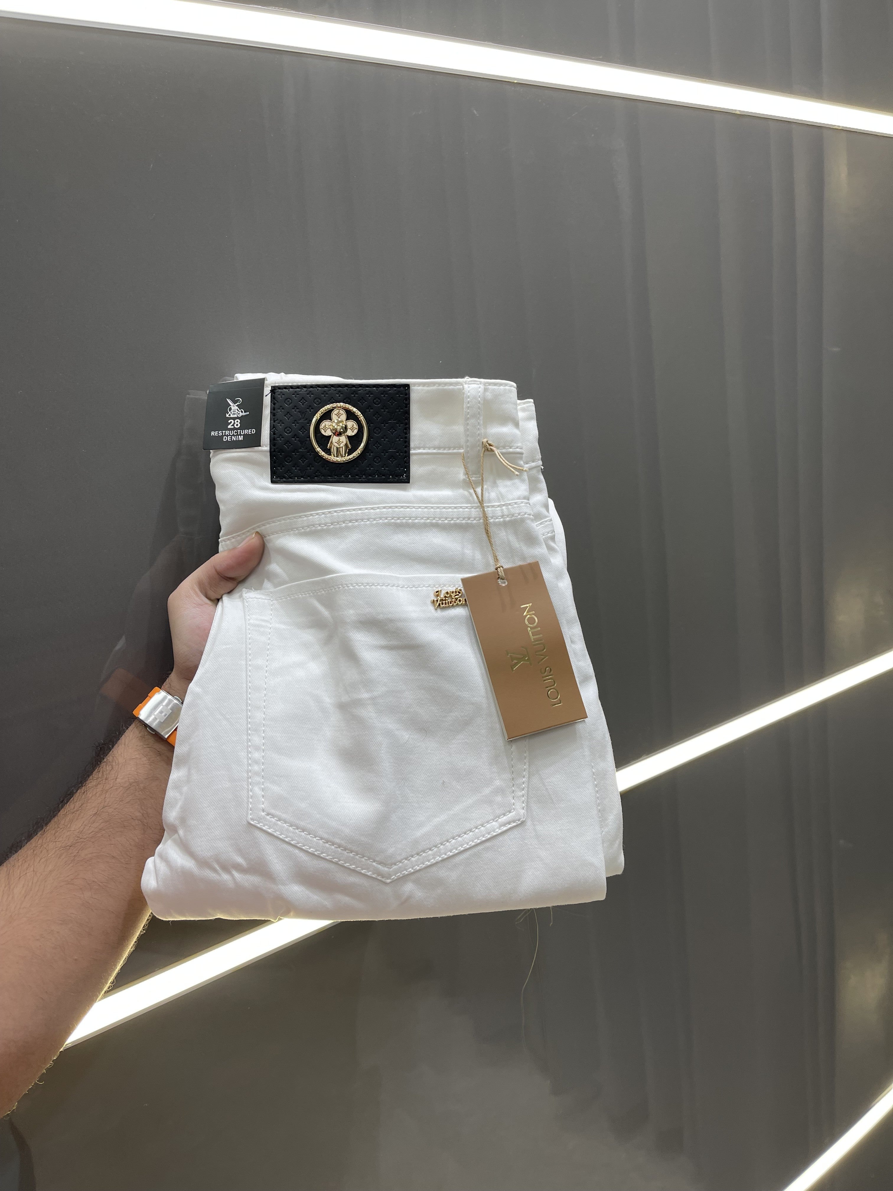 LOUIS VUITTO N WHITE BOOT CUT PREMIUM DENIM