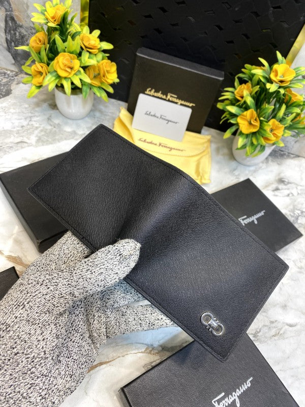 Salvatore Ferragam o WALLET V377