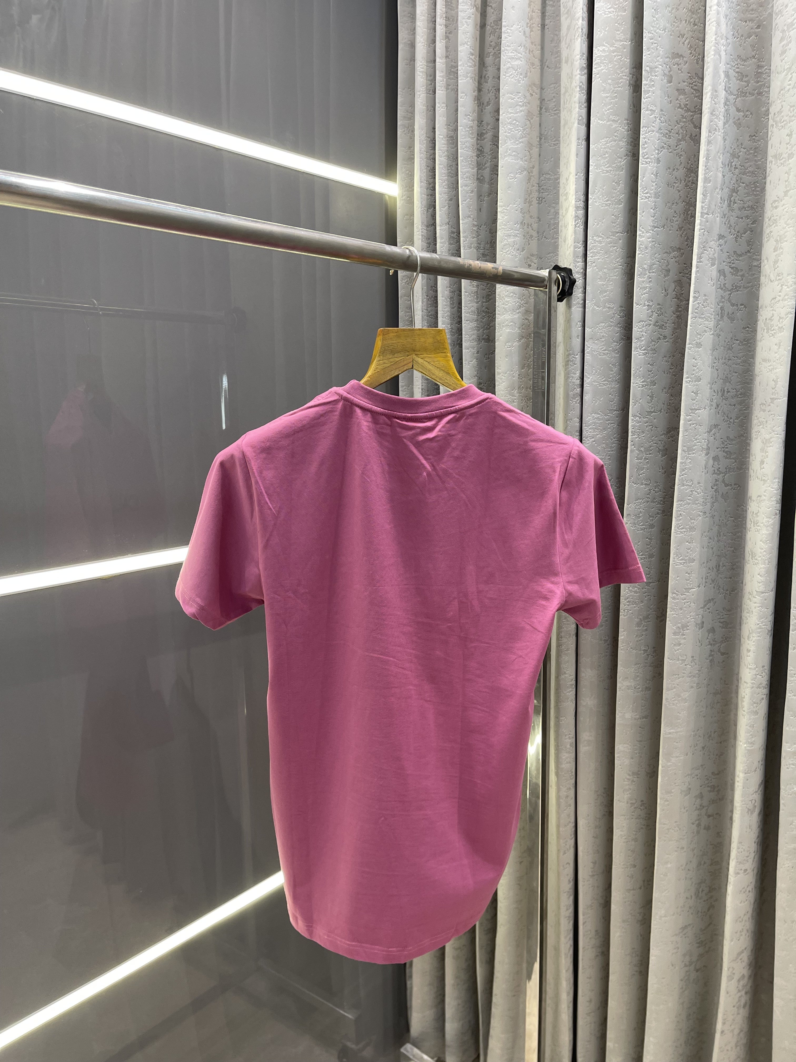 CALVIN KLEI.N PINK EMBROIDERY PRINT PREMIUM T-SHIRT