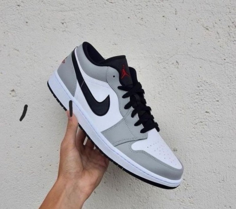Air JORDAN RETRO 1 SMOKE GREY SHORT