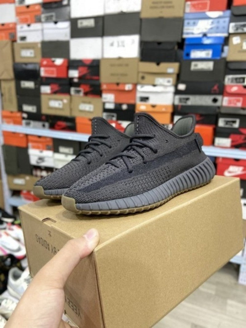 Adidass yeezy 350 black cinder reflective Semi Ua
