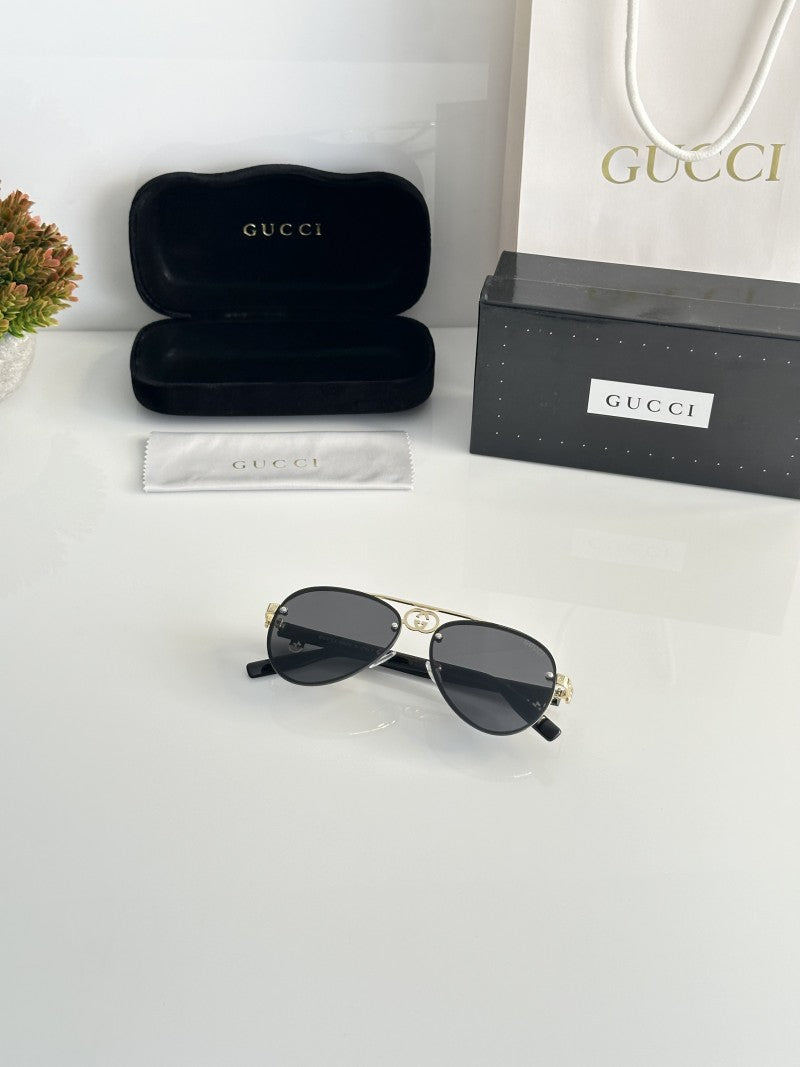 Gucci 5118 Gold Black