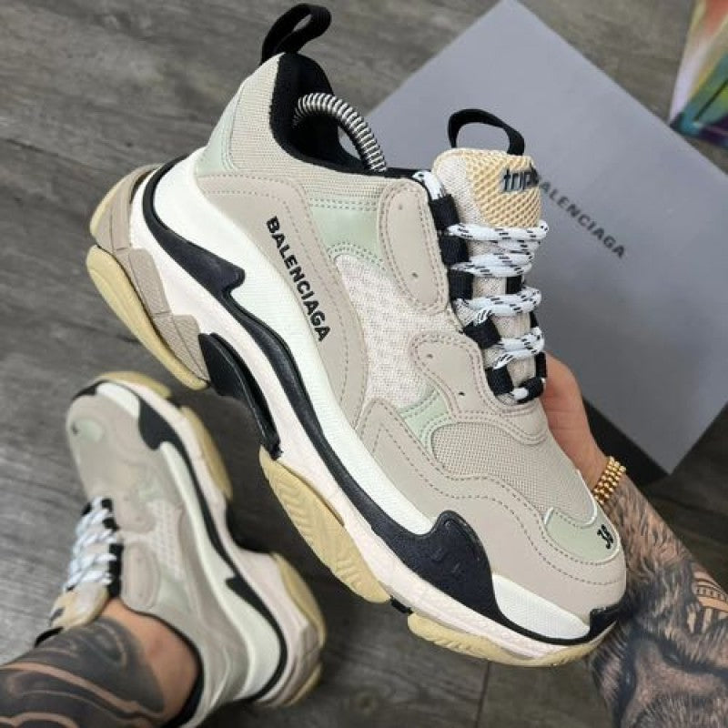 Balenciagaa Triple s brige black