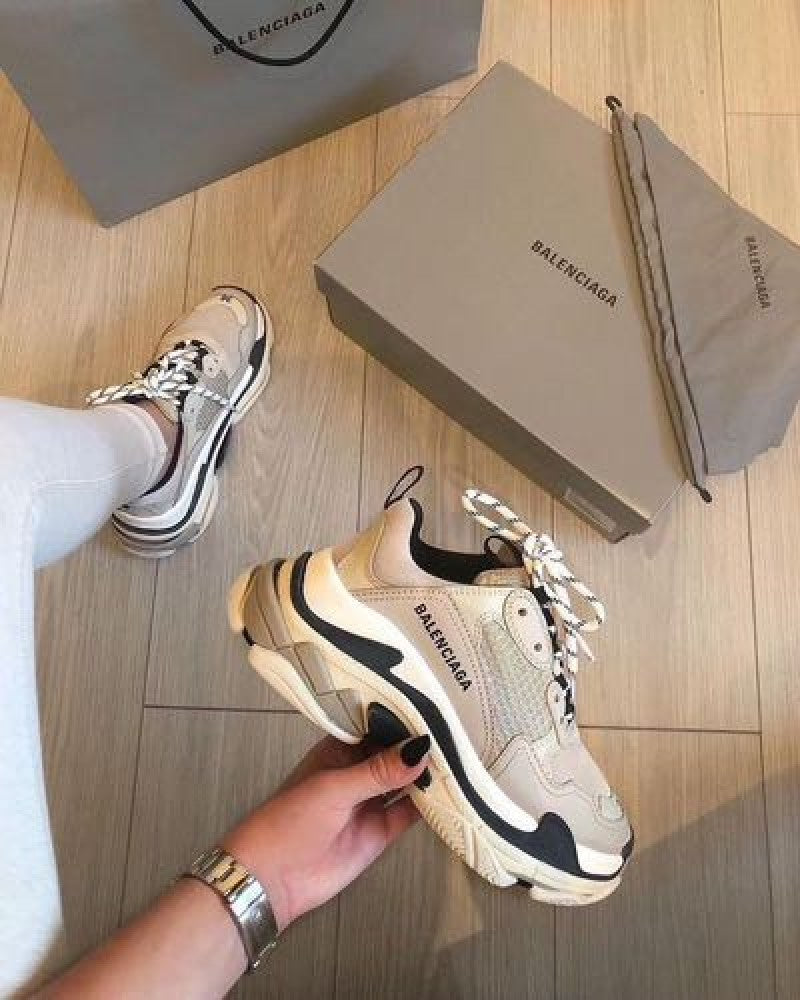 Balenciagaa Triple s brige black