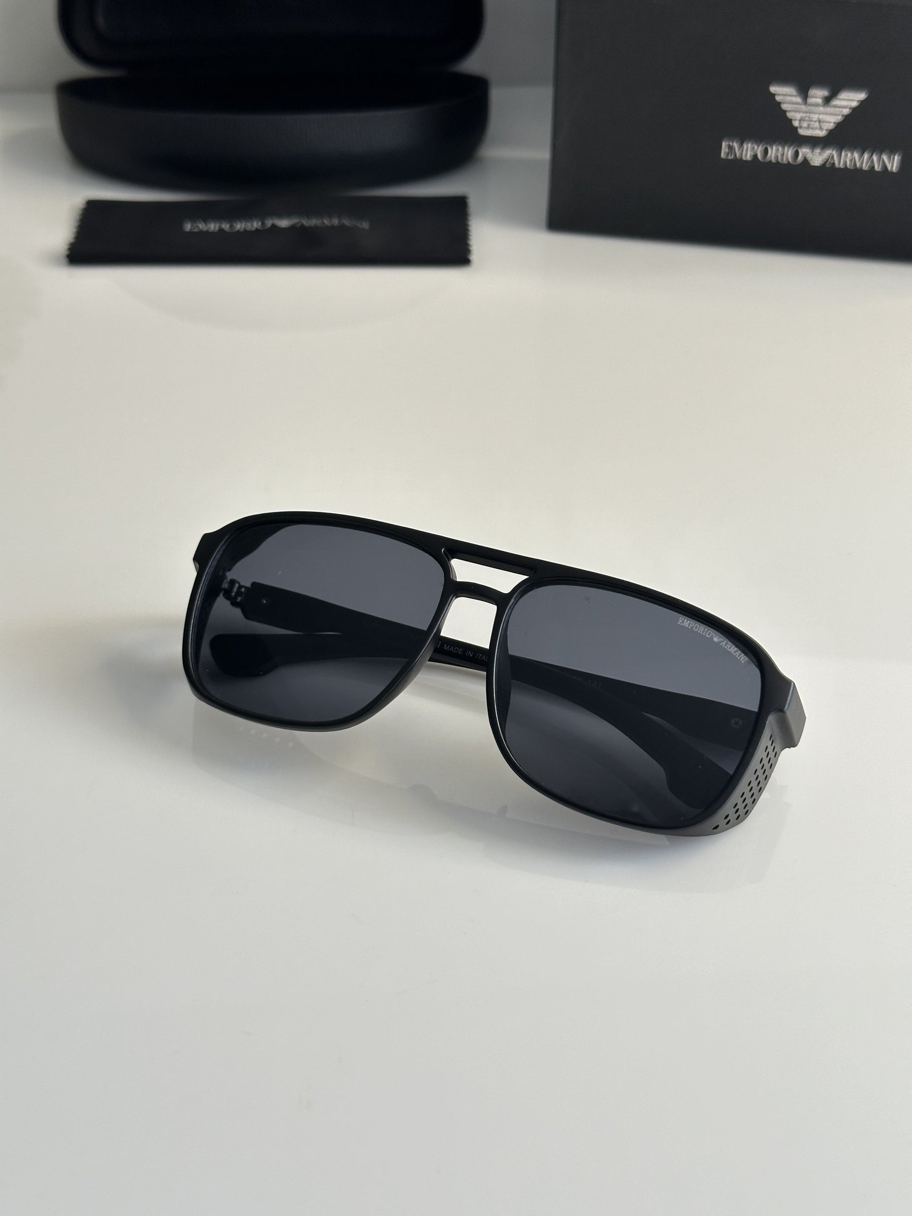 Emporio Armani 1807 Black