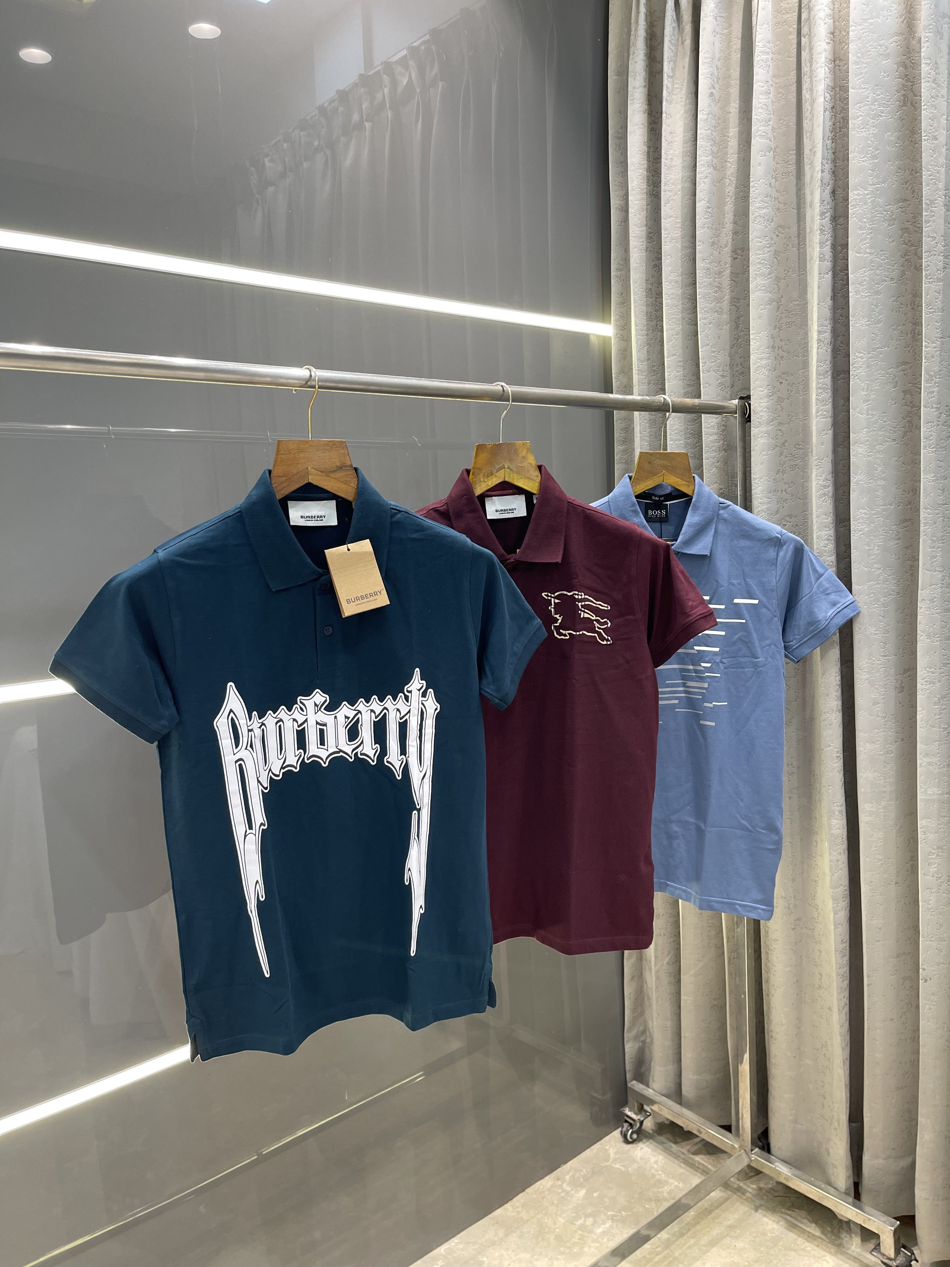 BURBERR.Y WINE PRINTED PREMIUM POLO T-SHIRT
