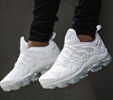 Nik ee Vapormax Plus White 238