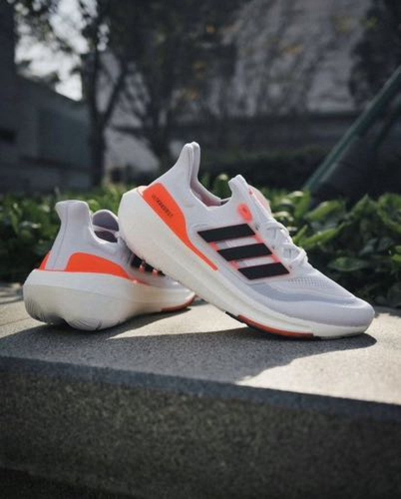 ADIDASS ULTRA BOOST 2023 white