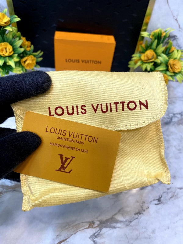 LOUIS VUITTON WALLET V475