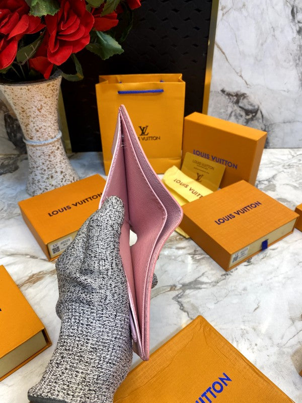 LOUIS VUITTON WALLET V523