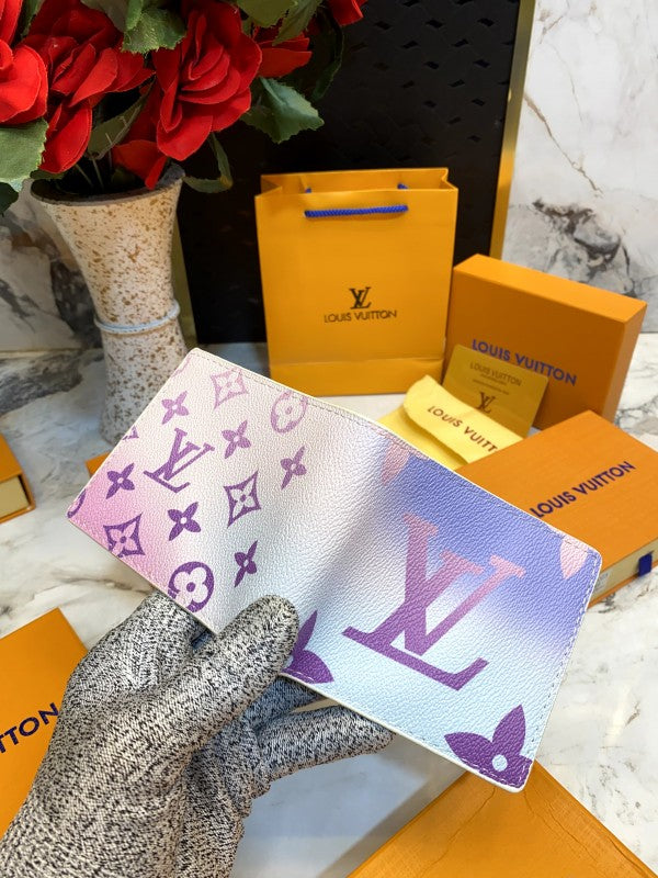 LOUIS VUITTON WALLET V524