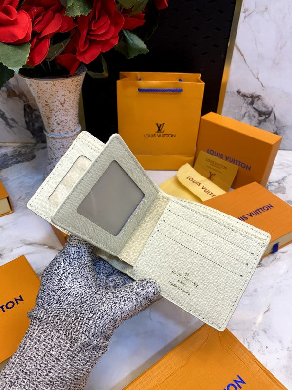 LOUIS VUITTON WALLET V524