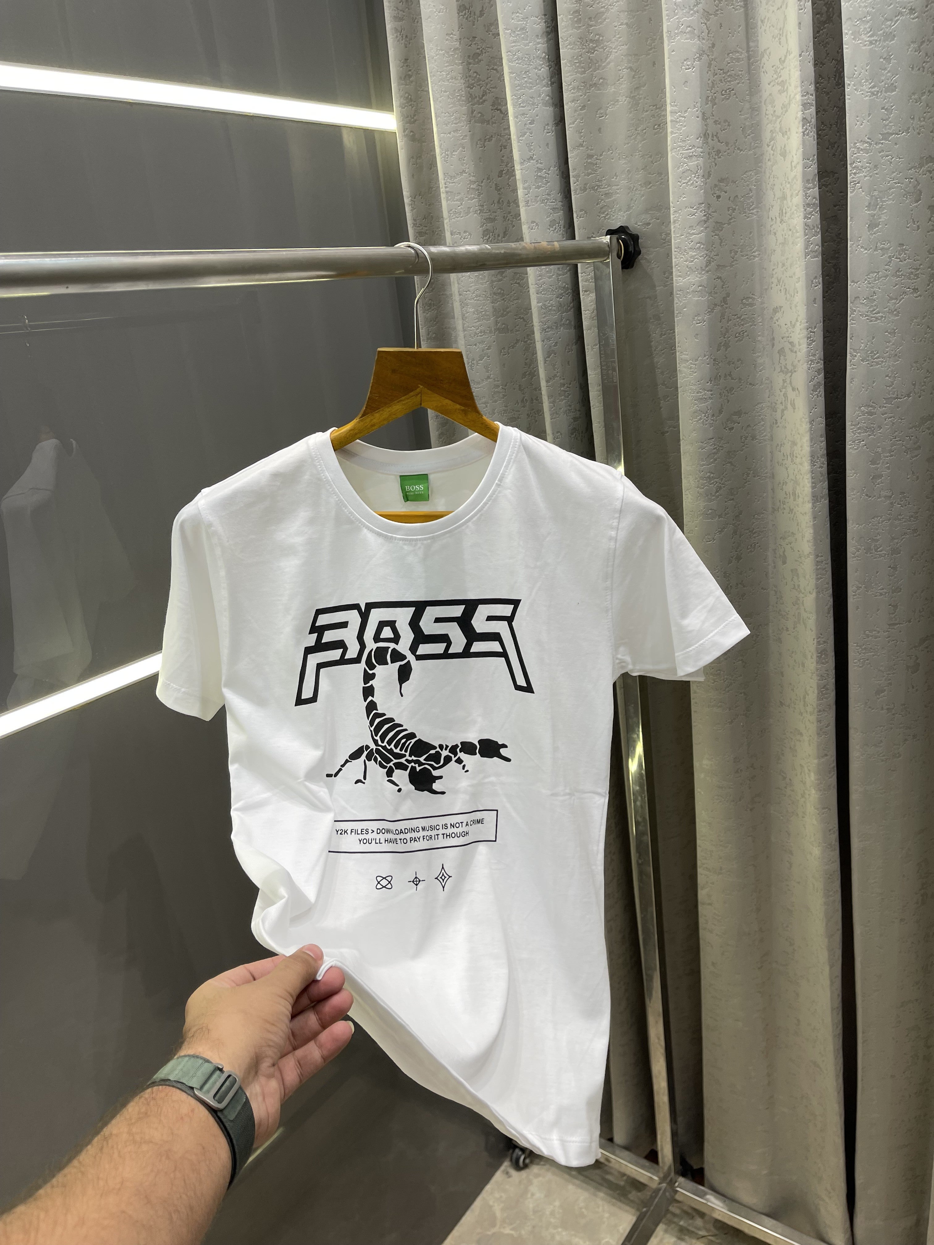 Big sale BOSS WHITE PRINTED PREMIUM T-SHIRT