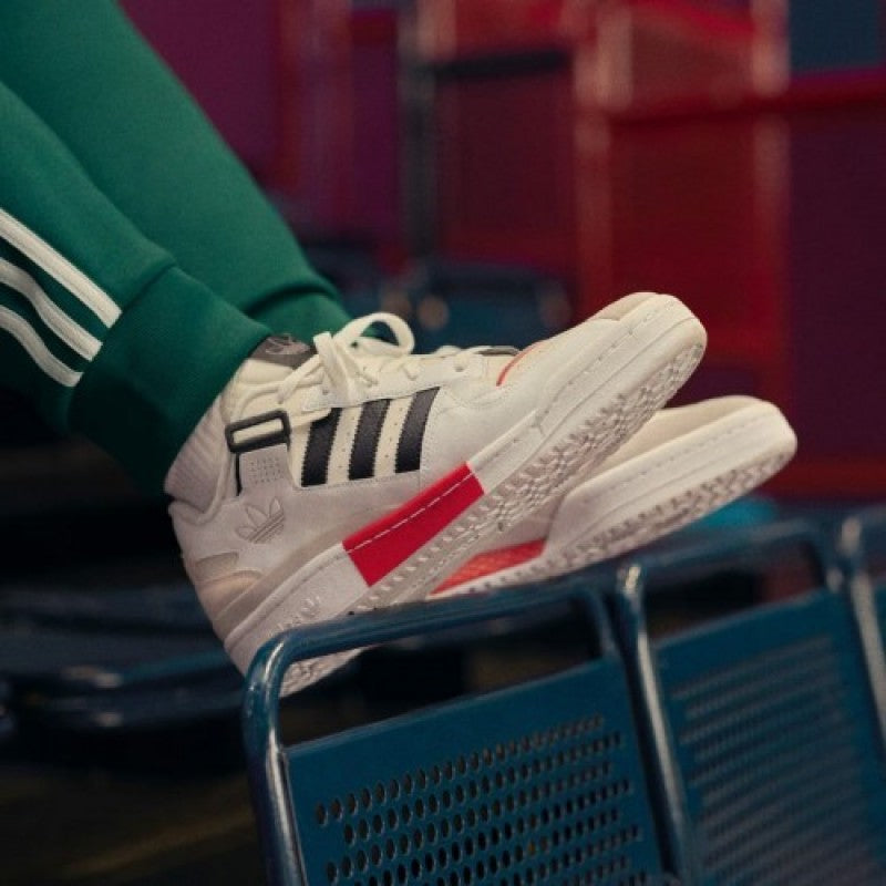 Adidass low forum exhibit cloud white