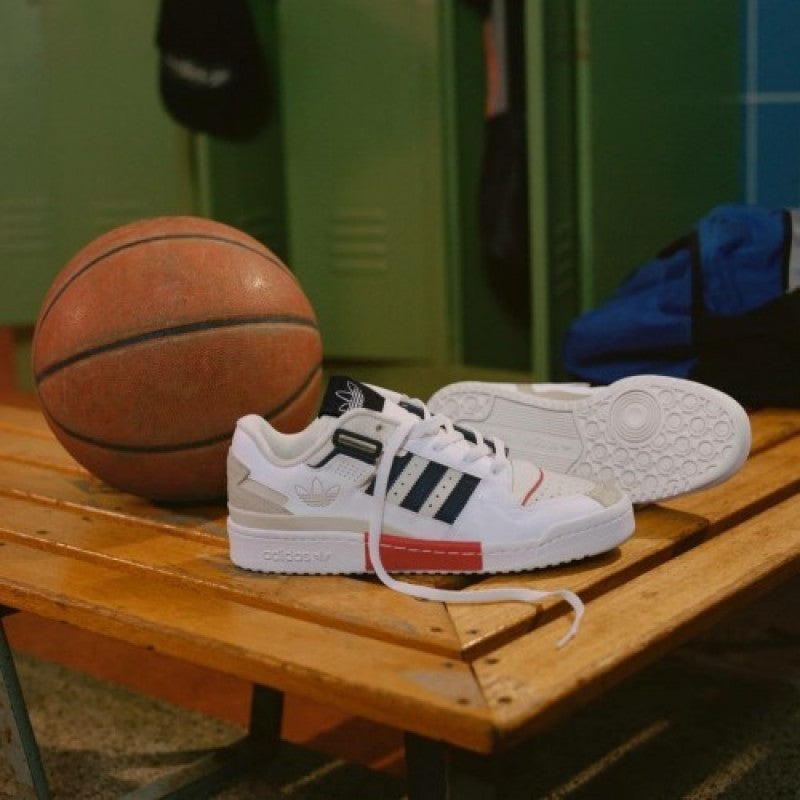 Adidass low forum exhibit cloud white