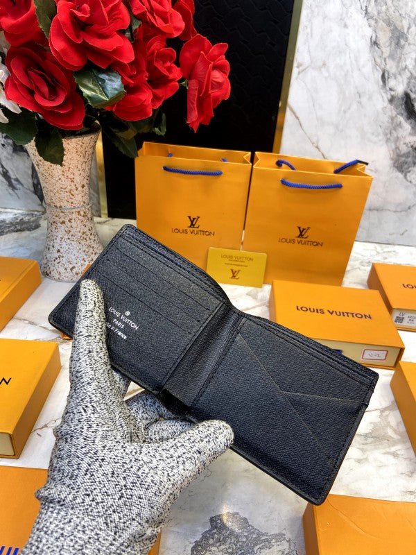 LOUIS VUITTON WALLET V596
