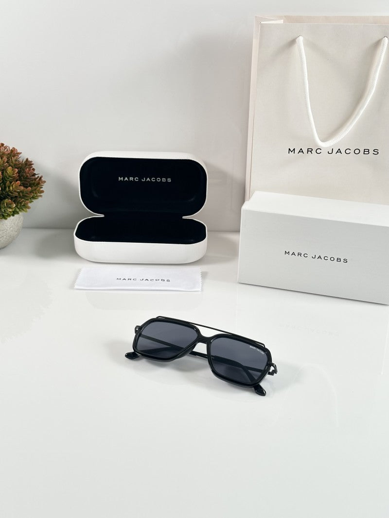 Marc Jacobs 2119 Black