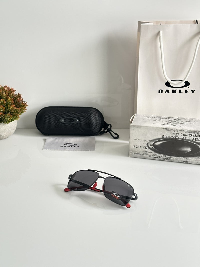 Oakley 8922 Black