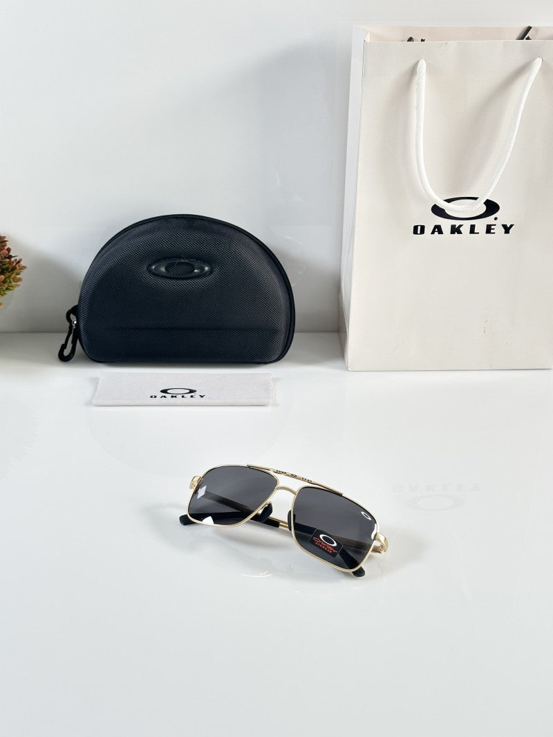 Oakley 8922 Gold Black