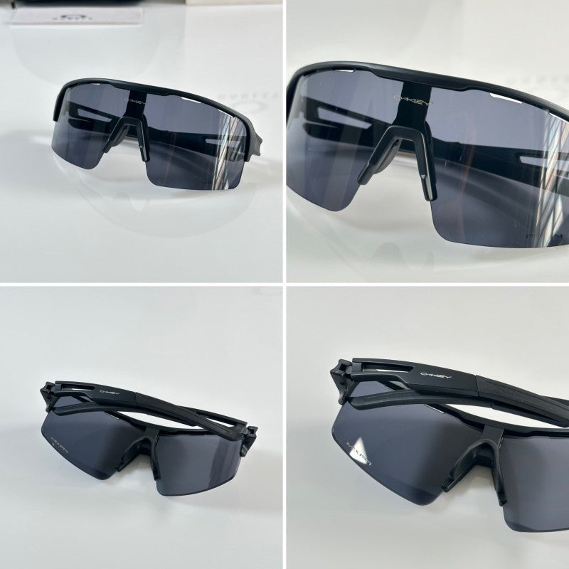 Oakley 8836 Black