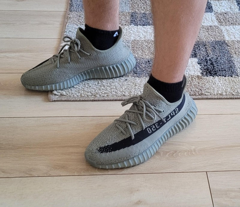 Yeezy S yeezy 350 v2 granite semi ua with full accessories