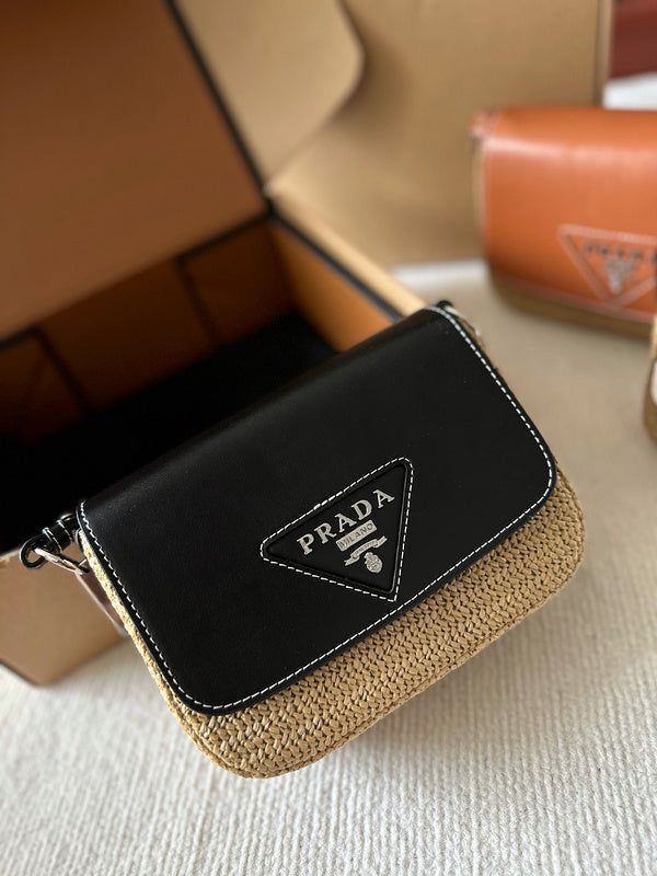 PRAD  A RAFFIA SHOLDER BLACK BAG WITH BOX