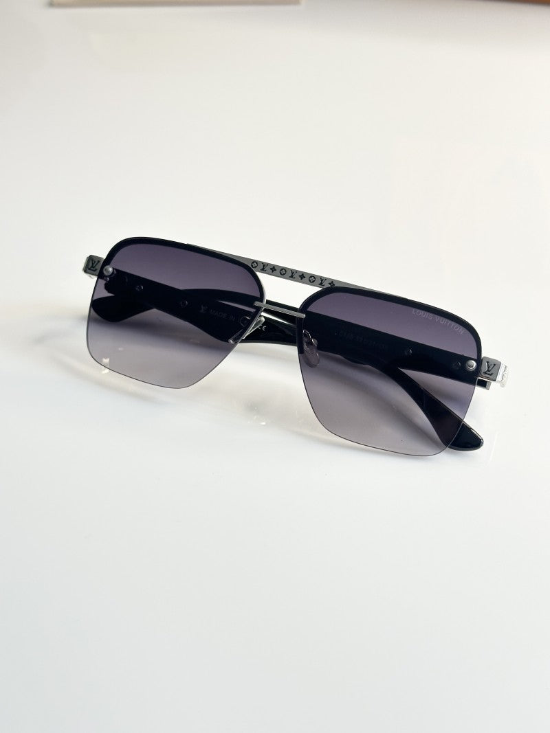 Louis Vuitton 5125 Silver Black DC
