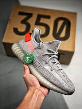 Adidass Yeezy Boost 350 V2 Tail Light Semi UA