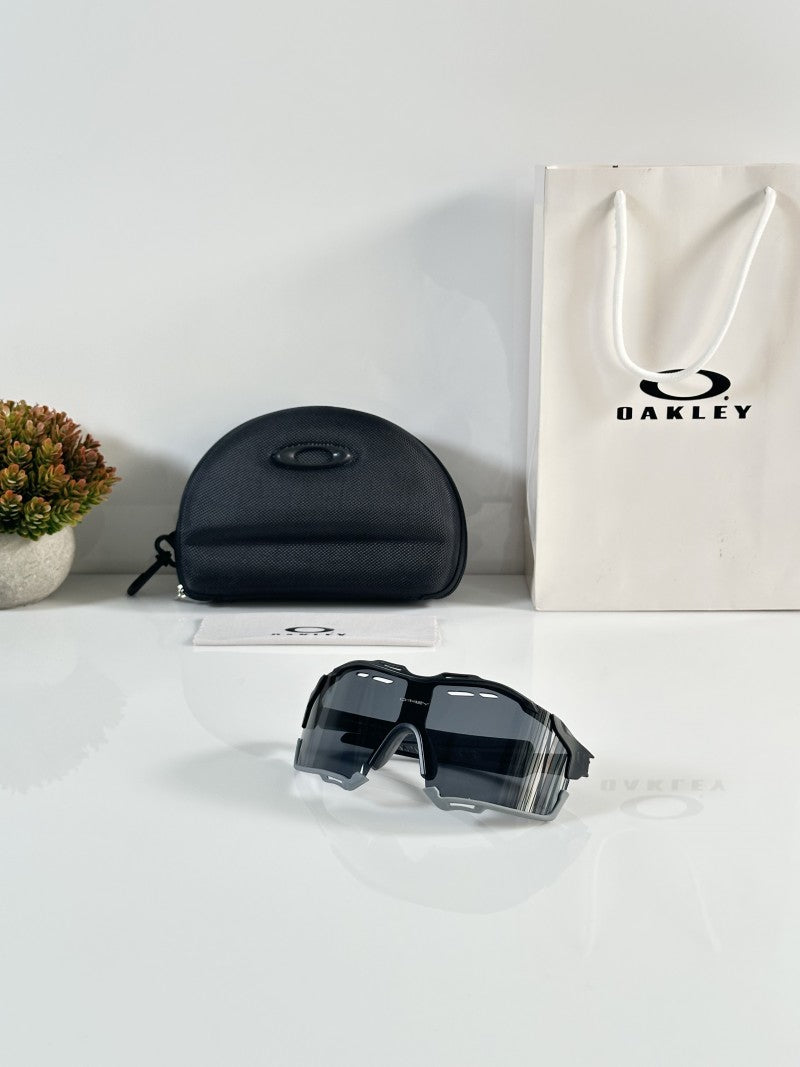 Oakley 8241 Black