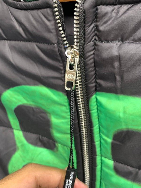 BALENCIAG A PUFFER JACKET 1051