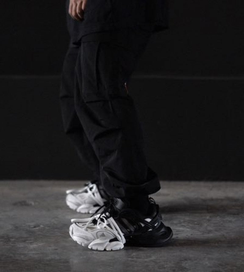 xlg runner deluxe white black