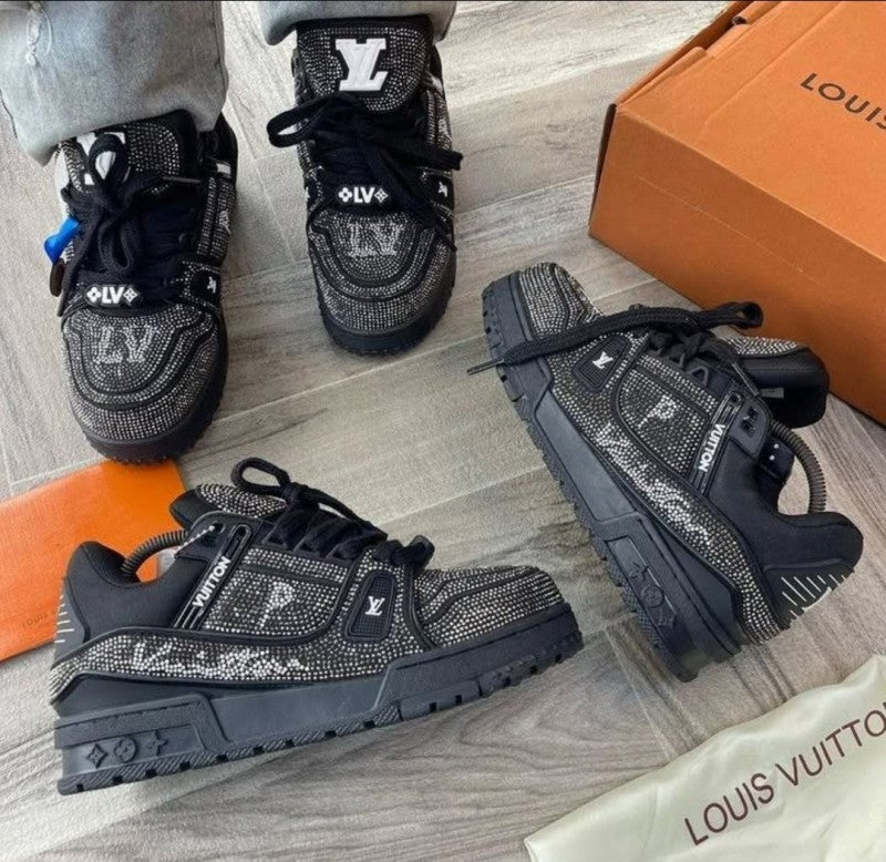 LOUIS VUITON trainer black diamond maxi