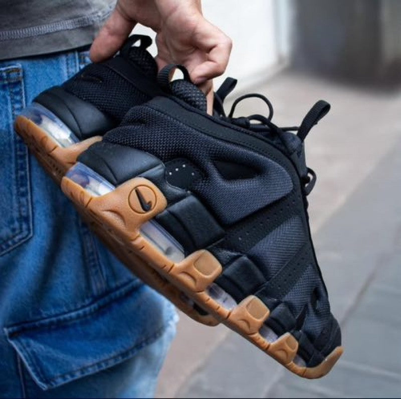 E Air uptempo low black gum