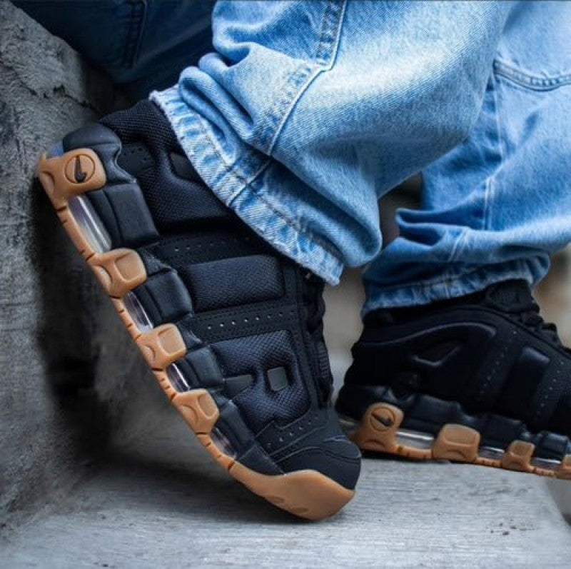 E Air uptempo low black gum
