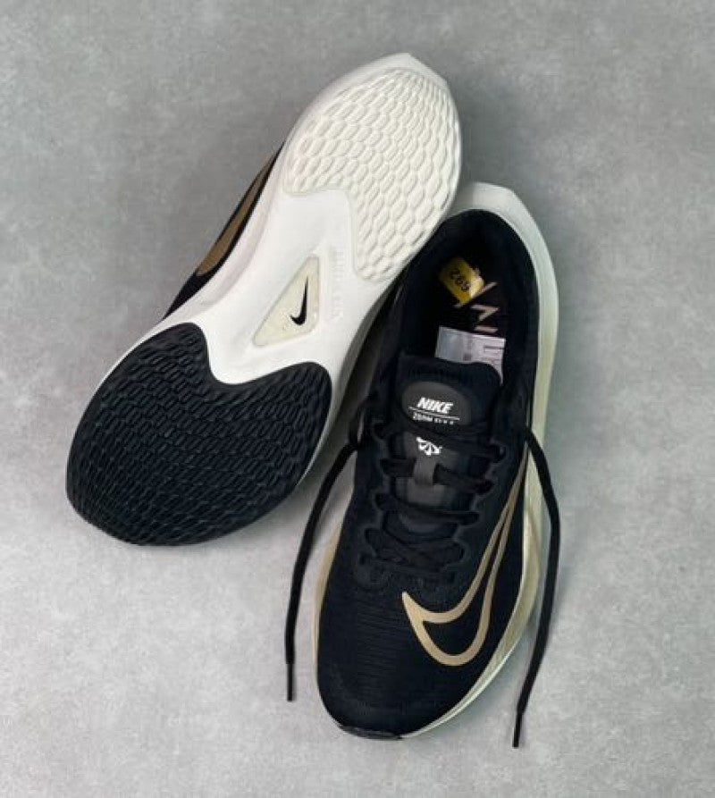 Nike Zoom Fly 5 Black Metallic Gold Grain