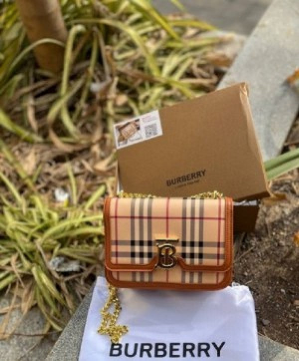 BURBERR Y MONOGRAM SLING WITH OG BOX DUST BAG AND BILLS 1016