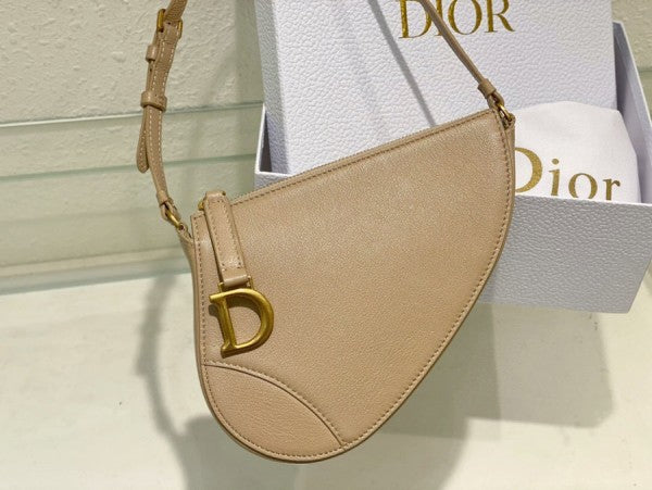 Christian  Dior  CD  Saddle  Rodeo  Bag  Pouch  With  OG  Box  &  Dust  Bag  (379  Apricot)