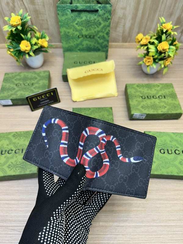 GUCCI WALLET V657