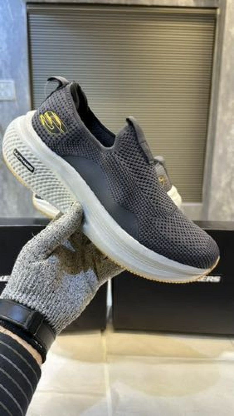 SKECHERS SLIP INS MAX CUSHIONING SUSPENSION grey