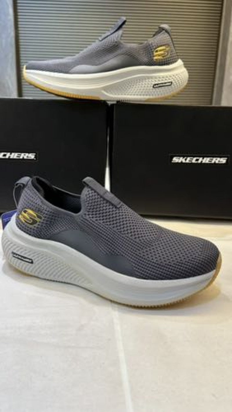 SKECHERS SLIP INS MAX CUSHIONING SUSPENSION grey