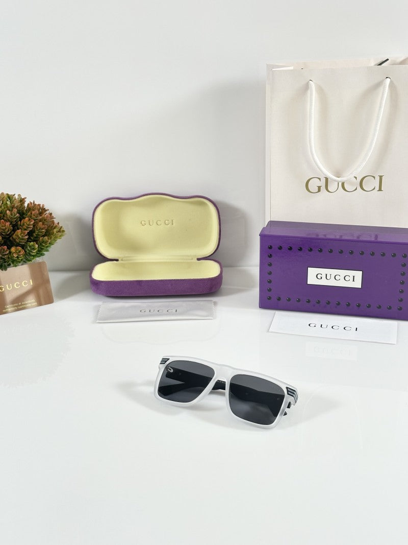 Gucci 534 Ice Black