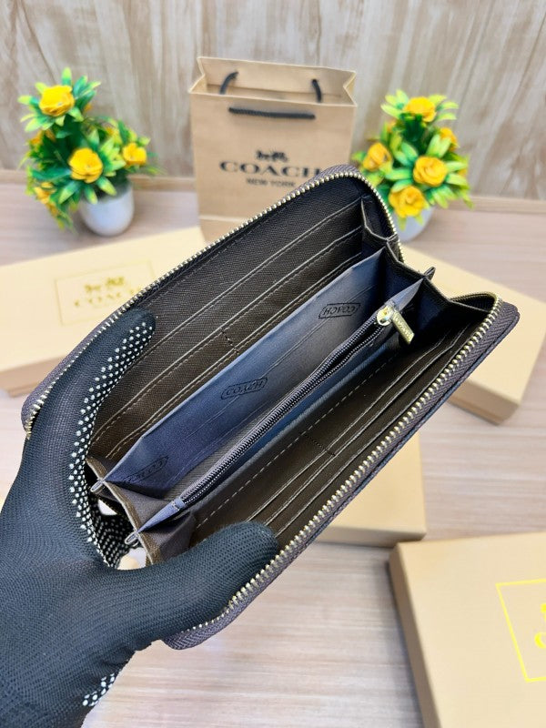 COACH LONG WALLET V680