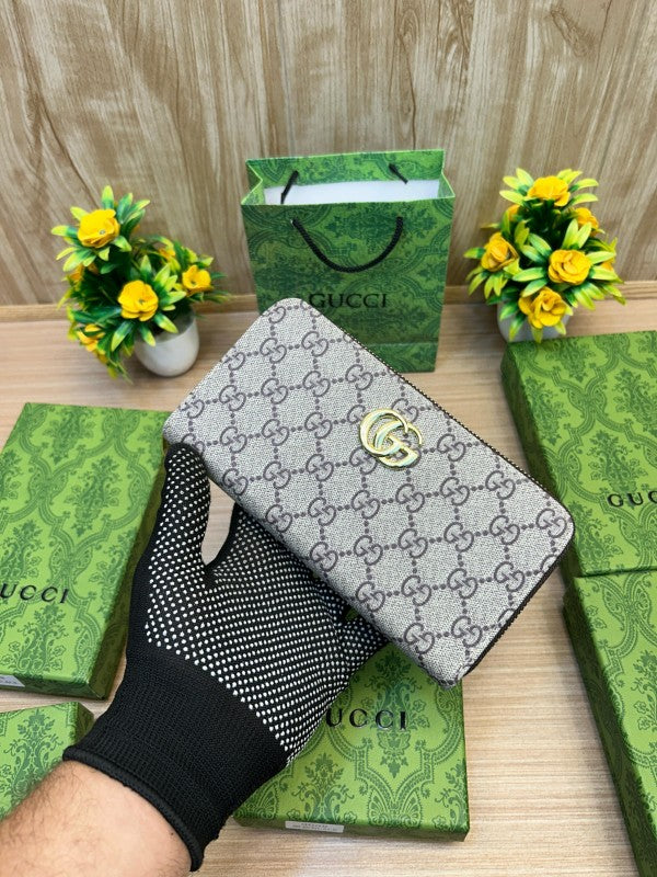 GUCCI LONG WALLET V688