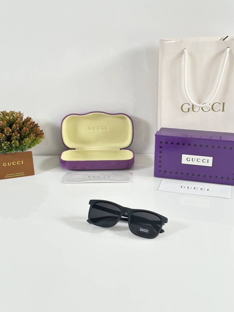 Gucci 0381 Mate Black