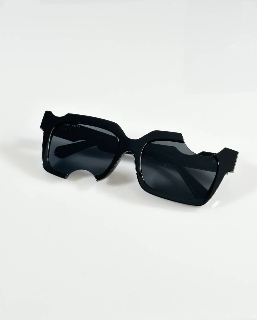 Off White 8919 Black