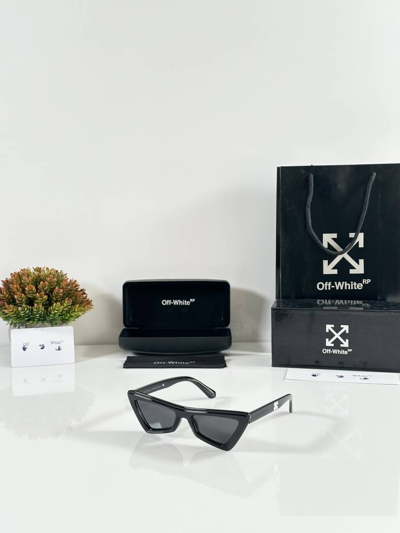 Off White 8993 Black