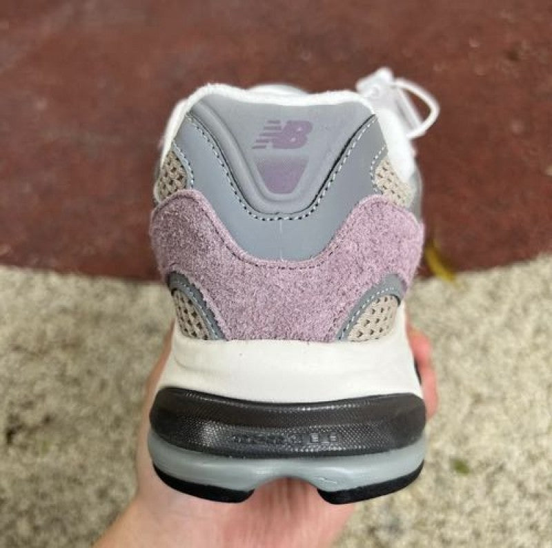 New Balance 2010 Suede Light Pink